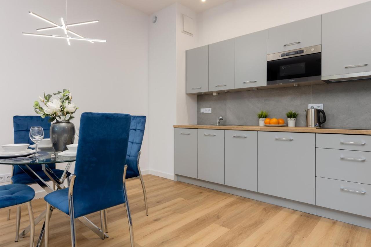 Apartment Avenue Solidarnosci On Wola By Noclegi Renters Varsovia Exterior foto